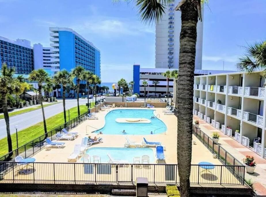 Pool Front & Across From Beach Myrtle Beach Dış mekan fotoğraf